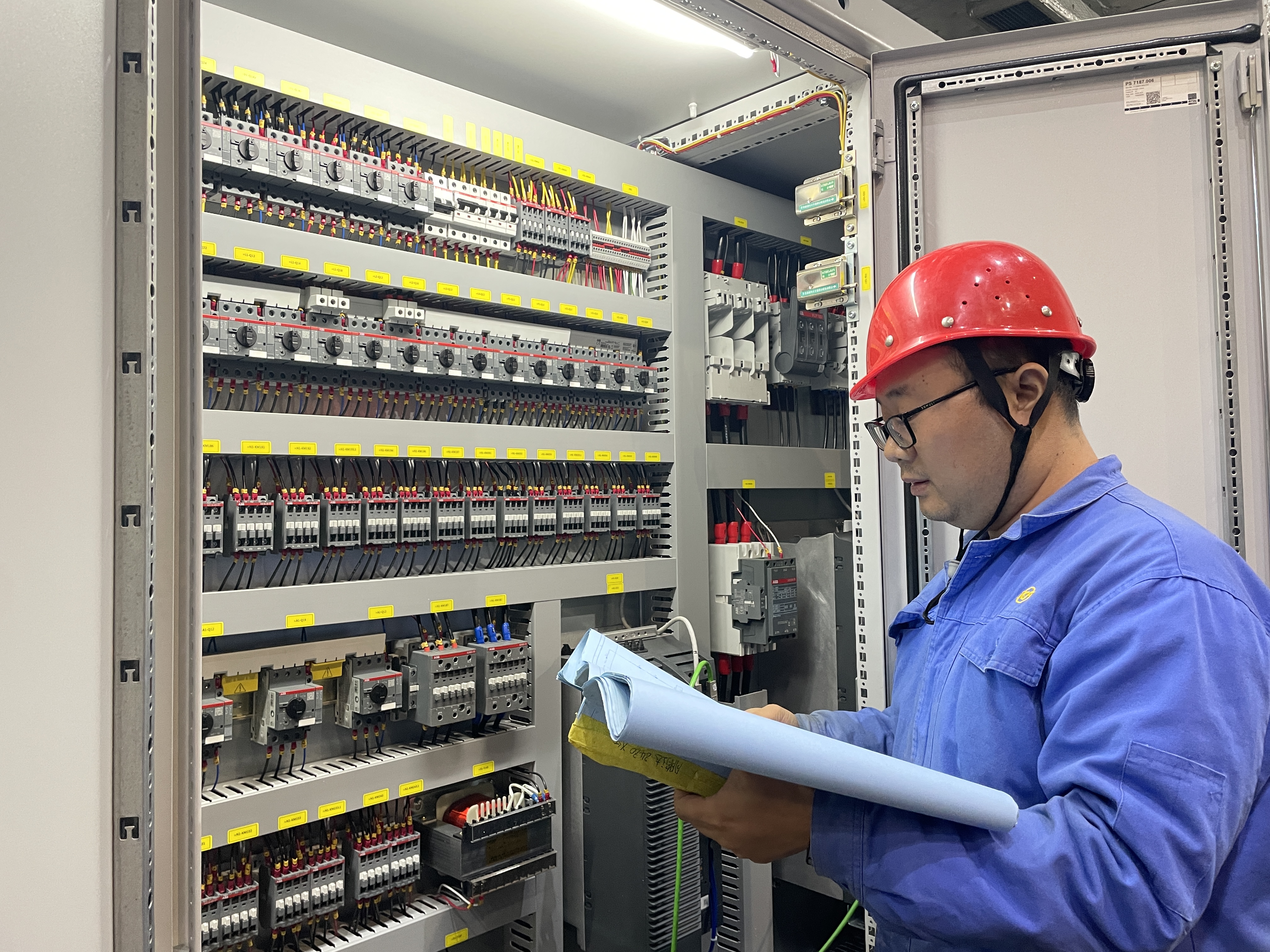 【身邊榜樣】舒恒：電氣設計的“探索者”